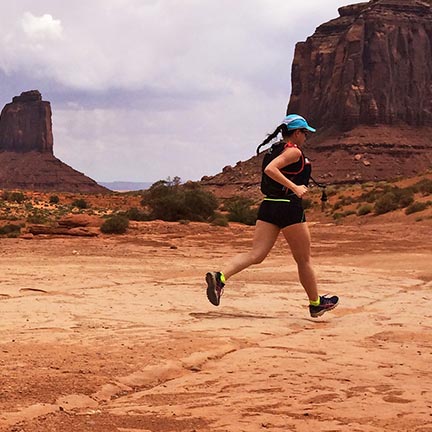Correre o camminare? Benefici della camminata sportiva